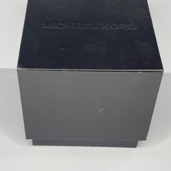 Two tone Michael kors watch - Picture 5 of 5